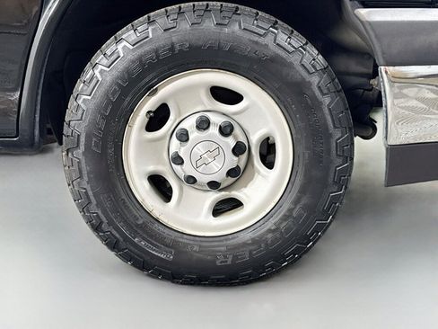 Used 2017 Chevrolet Express 2500 RWD image 37