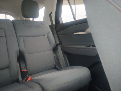 Certified 2025 Ford Explorer Active image 32