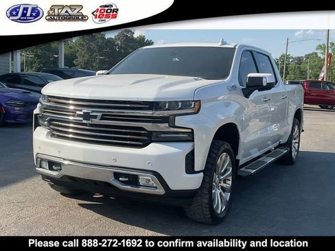 Used 2020 Chevrolet Silverado 1500 High Country w/ Technology Package AWD/4WD image 3