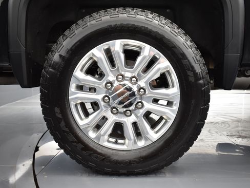 Used 2023 GMC Sierra 2500 Denali w/ Denali Ultimate Package image 17