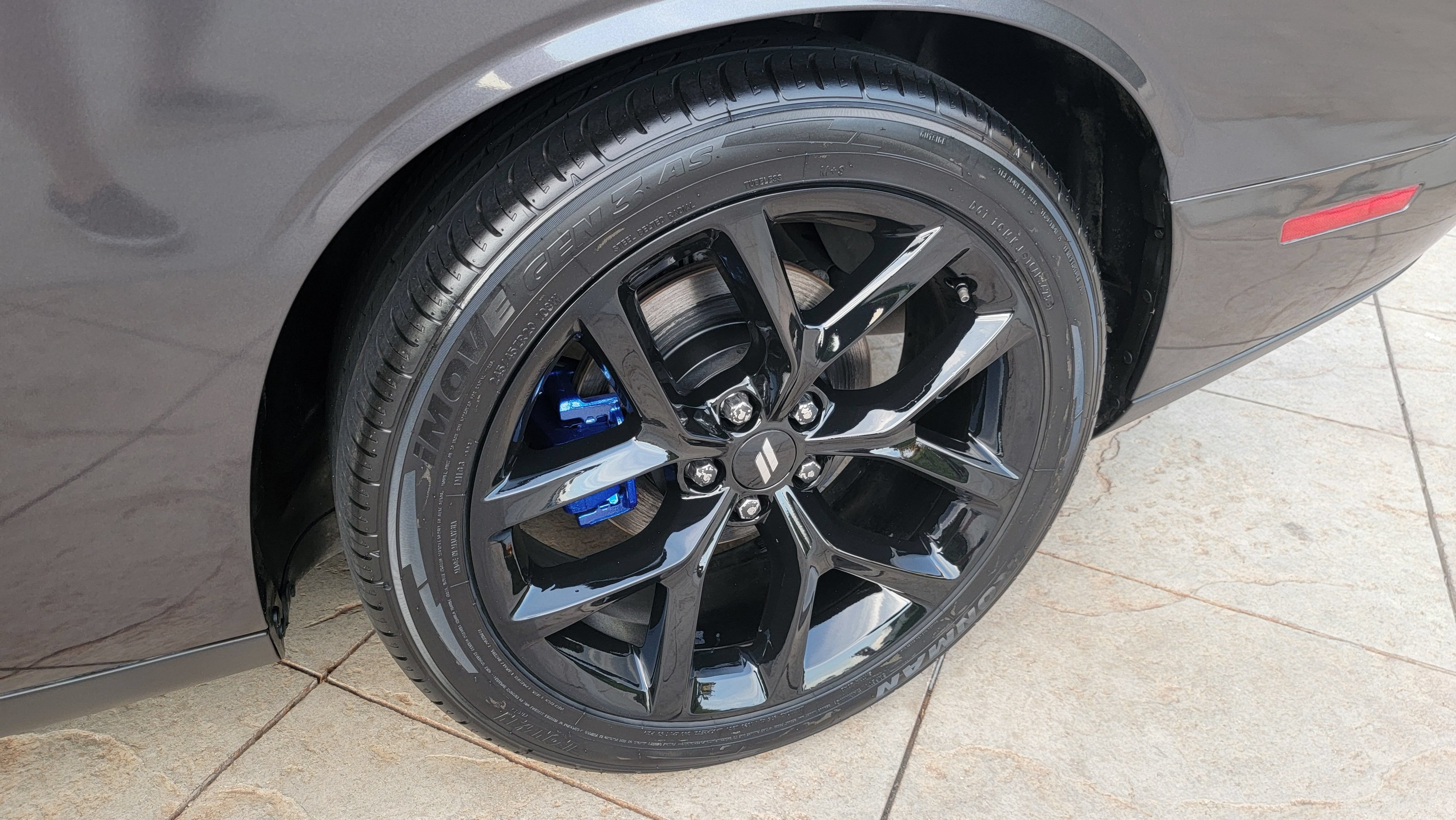 Used 2019 Dodge Challenger R/T w/ Plus Package RWD image 4
