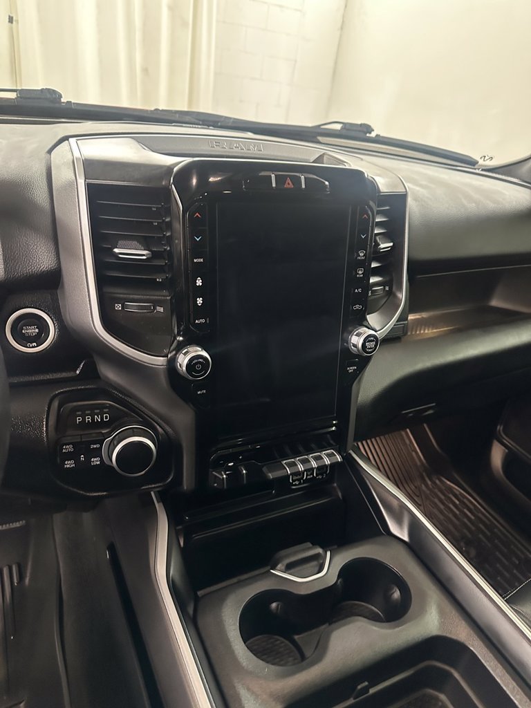Used 2022 RAM 1500 Big Horn AWD/4WD image 18