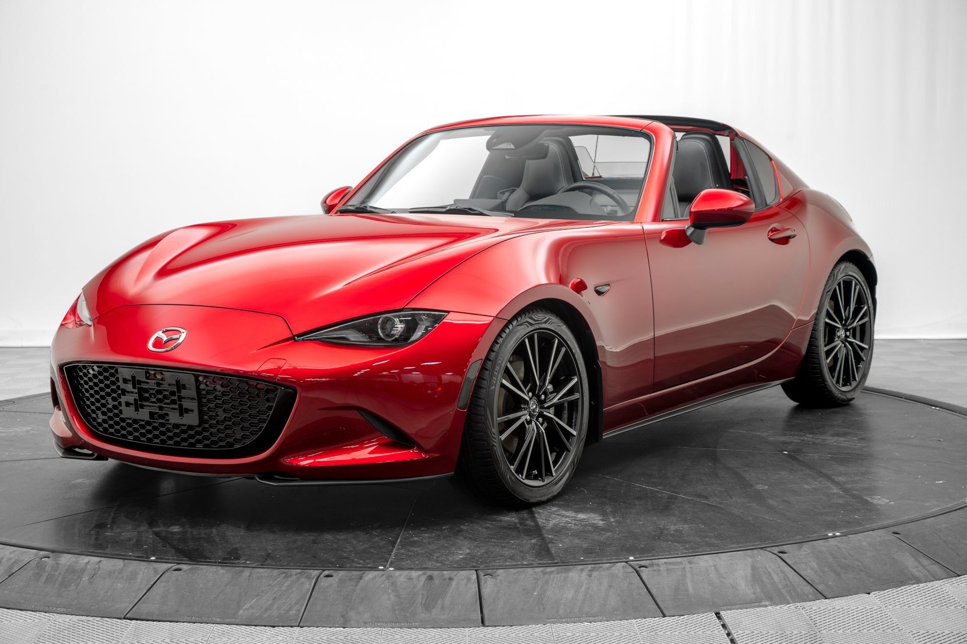 Used 2024 MAZDA MX-5 Miata RF Grand Touring RWD image 3