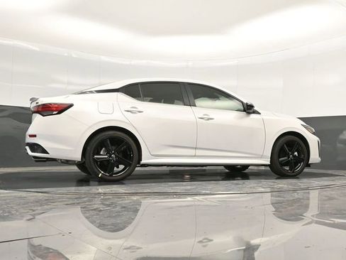 Used 2025 Nissan Sentra SR image 38