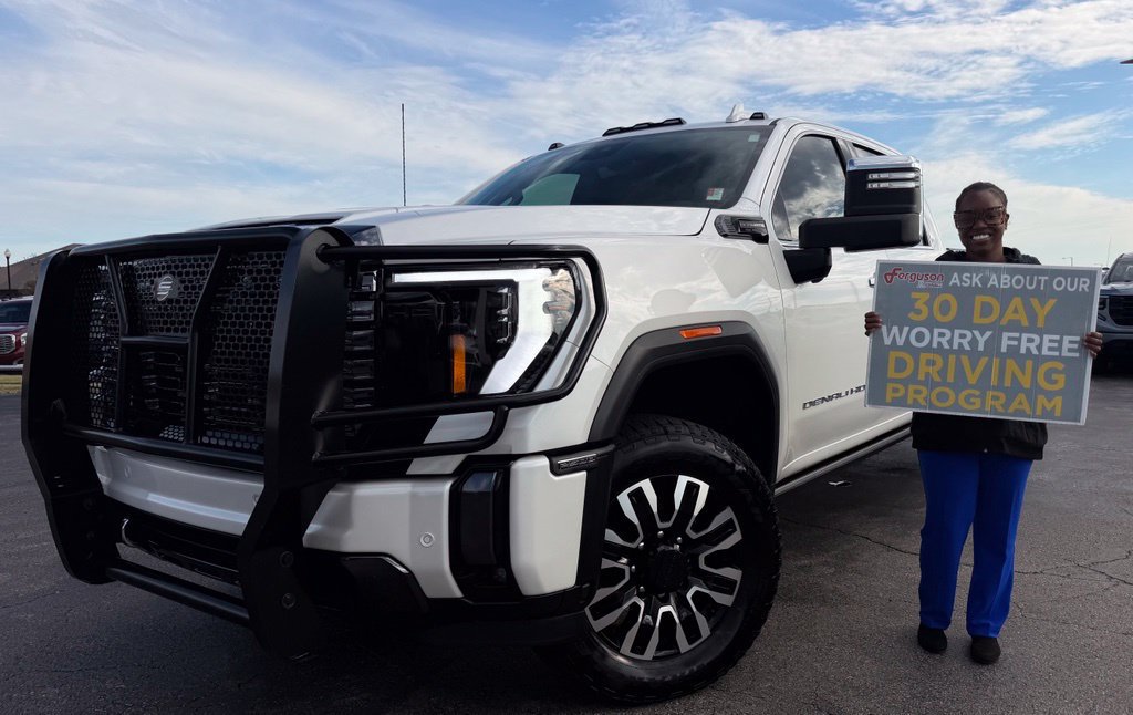 Used 2024 GMC Sierra 2500 Denali Ultimate AWD/4WD image 1