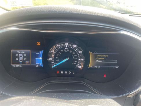 Used 2020 Ford Fusion SE FWD image 18