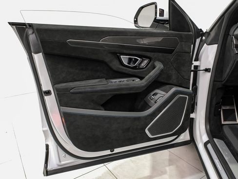 Used 2024 Lamborghini Urus Performante image 50