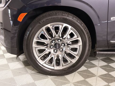 Used 2023 GMC Yukon XL Denali Ultimate image 20