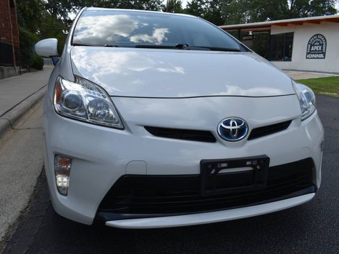 Used 2015 Toyota Prius Two FWD image 41