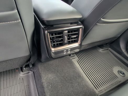 Certified 2025 Toyota Crown Signia AWD/4WD image 16