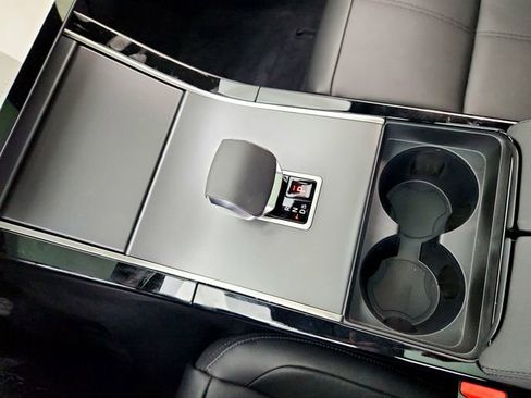 New 2026 Land Rover Range Rover Velar S image 26