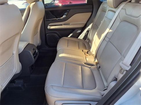 Certified 2022 Lincoln Corsair AWD w/ Equipment Group 101A image 8