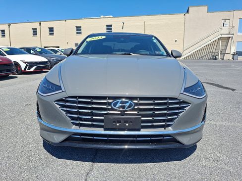 Used 2023 Hyundai Sonata Limited FWD image 2