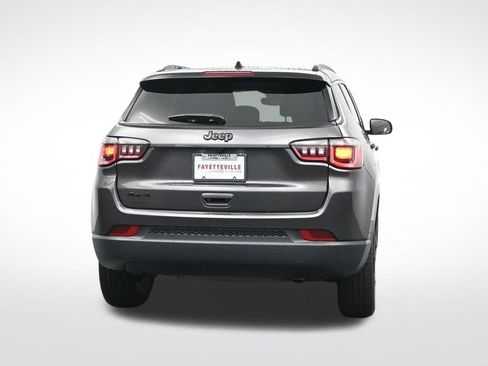 Used 2024 Jeep Compass Latitude AWD/4WD image 7