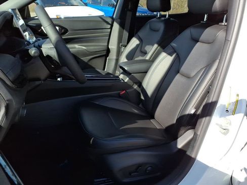 New 2026 Jeep Compass Limited image 5