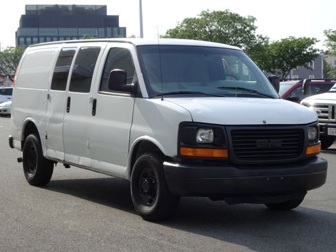Used 2013 GMC Savana 2500 image 4
