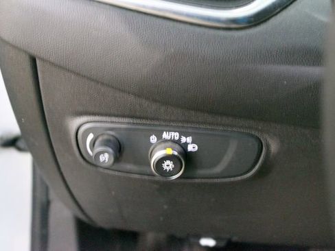 Used 2022 Chevrolet Equinox LT FWD image 14