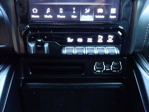 Used 2022 RAM 2500 Limited AWD/4WD image 21