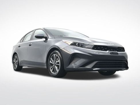 Used 2024 Kia Forte LXS image 32