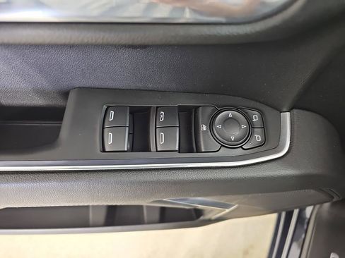 Used 2023 GMC Sierra 1500 Elevation image 33