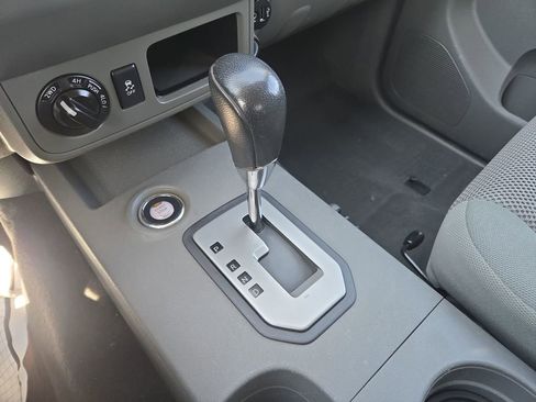 Used 2021 Nissan Frontier SV AWD/4WD image 37