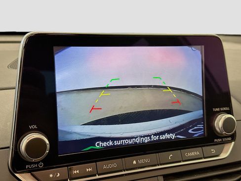 Used 2024 Nissan Altima 2.5 SV image 22