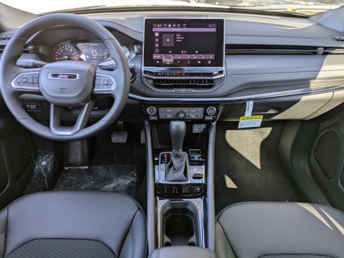New 2026 Jeep Compass Latitude AWD/4WD image 13