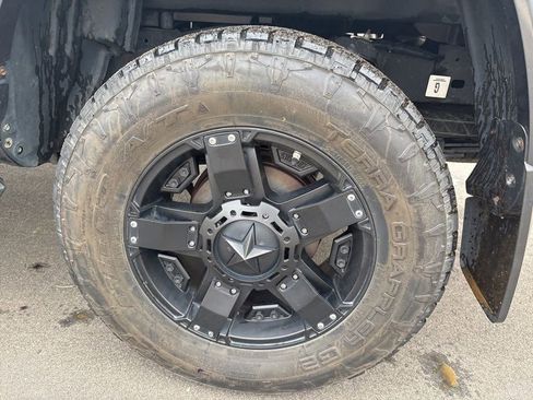 Used 2017 Toyota Tacoma SR5 image 15