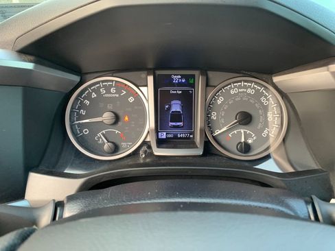 Used 2021 Toyota Tacoma TRD Off-Road image 30