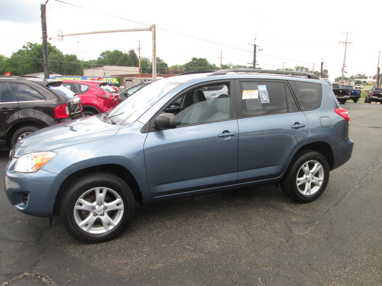 Used 2012 Toyota RAV4 4WD w/ Upgrade Value Pkg image 2