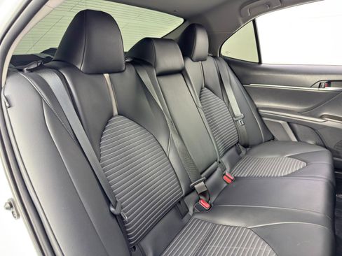 Used 2021 Toyota Camry SE w/ Convenience Package image 35