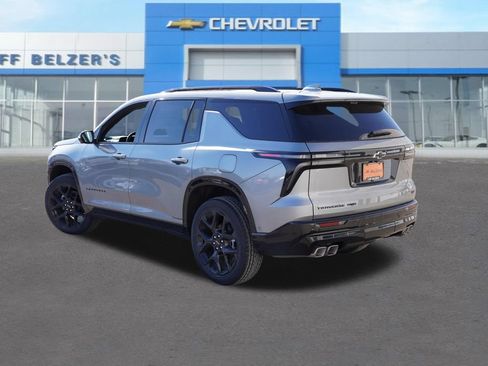 New 2026 Chevrolet Traverse RS w/ LPO, Floor Liner Package AWD/4WD image 5