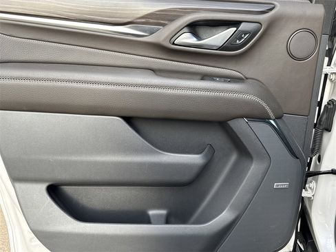 Used 2022 GMC Yukon XL Denali image 22