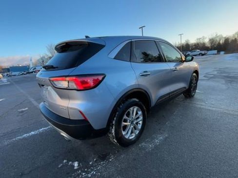 Certified 2022 Ford Escape SE w/ Convenience Package image 9