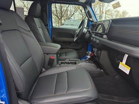 New 2026 Jeep Wrangler Sahara image 32