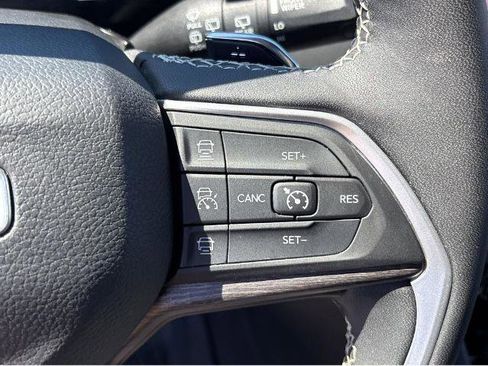 Used 2024 Jeep Grand Cherokee Limited 4xe AWD/4WD image 21