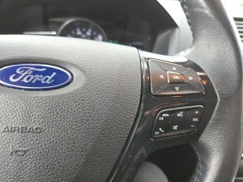 Used 2017 Ford Explorer XLT w/ Equipment Group 202A FWD image 8