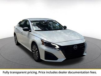 Used 2025 Nissan Altima 2.5 SV FWD video 1