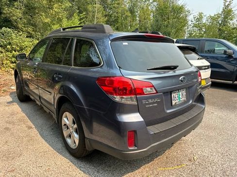 Used 2014 Subaru Outback 3.6R Limited w/ Moonroof Package AWD/4WD image 2