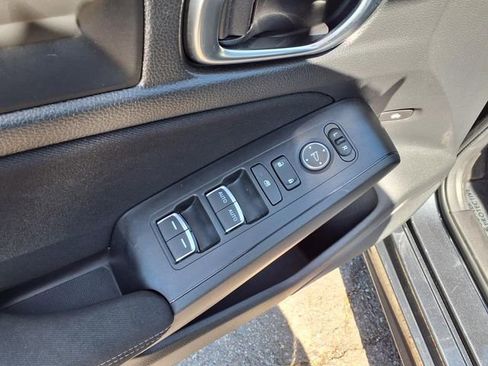 Used 2025 Honda Civic Sport image 12