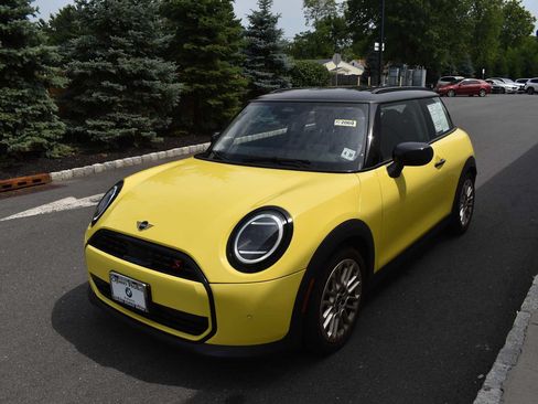 Used 2025 MINI Cooper S FWD image 3