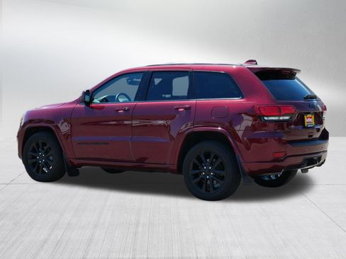 Used 2019 Jeep Grand Cherokee Altitude AWD/4WD image 5