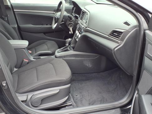 Used 2019 Hyundai Elantra SE w/ Cargo Package FWD image 14