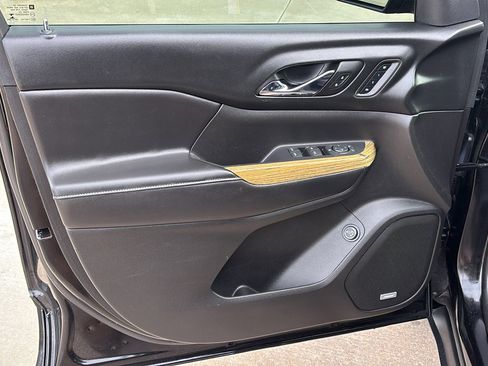 Used 2017 GMC Acadia Denali w/ Technology Package image 26