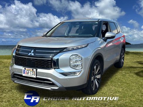 Used 2025 Mitsubishi Outlander SE FWD image 1