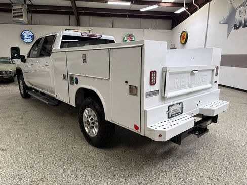 Used 2024 Chevrolet Silverado 2500 LT w/ Convenience Package AWD/4WD image 5