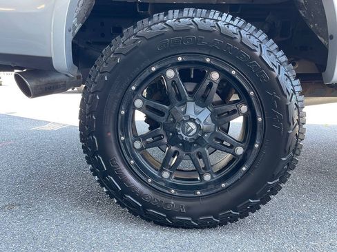 Used 2015 Ford F150 Platinum w/ Equipment Group 701A Luxury AWD/4WD image 12
