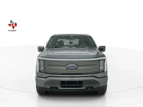 Used 2023 Ford F150 Lightning Lariat image 7