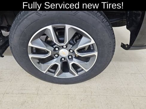 Used 2023 Chevrolet Silverado 1500 LT AWD/4WD image 23
