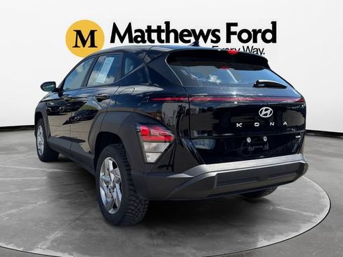 Used 2025 Hyundai Kona SE AWD/4WD image 3